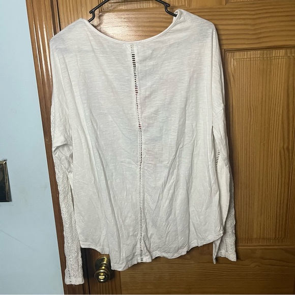 Sundance White Top with Colorful Embroidery - Picture 4 of 4